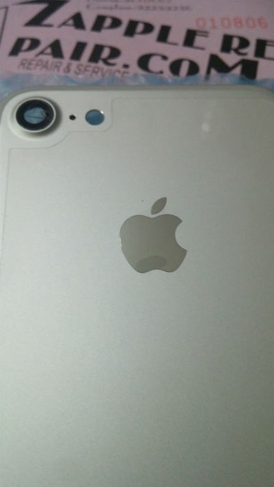 kaca kamera belakang iPhone 7 retak